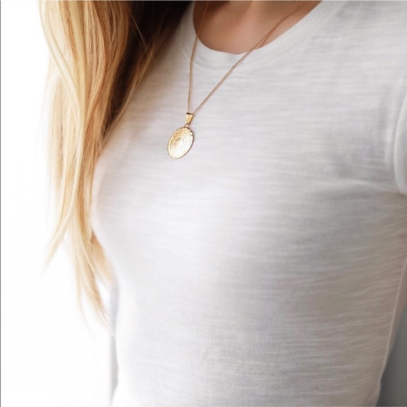 11thstreet Jewelry - Mary Prayer Necklace | 18k Gold Filled